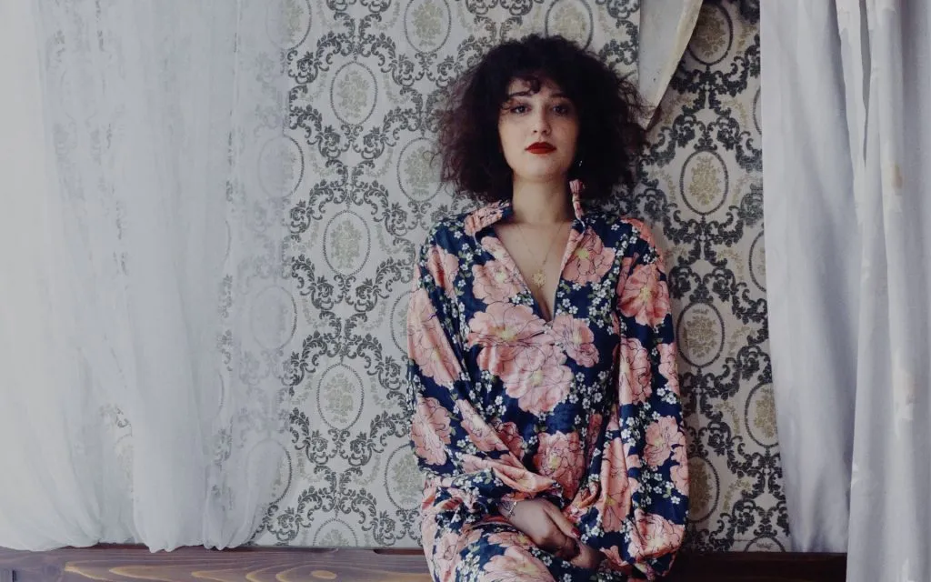 Melike Şahin - Tutuşmuş Beraber